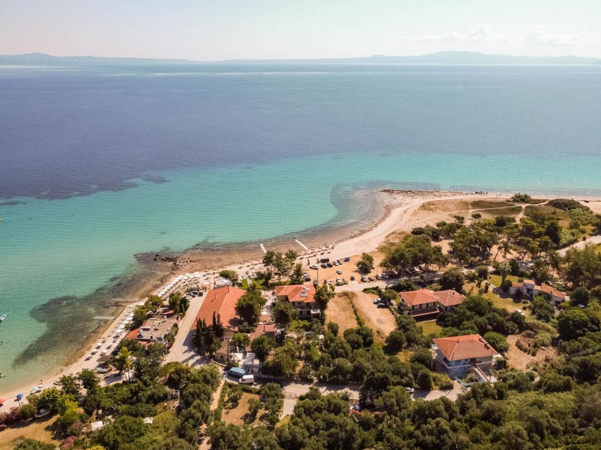 Limna Beach Afytos Luaran gambar